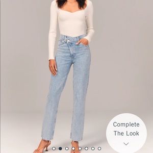 Abercrombie 90s Ultra High Rise Straight Jeans